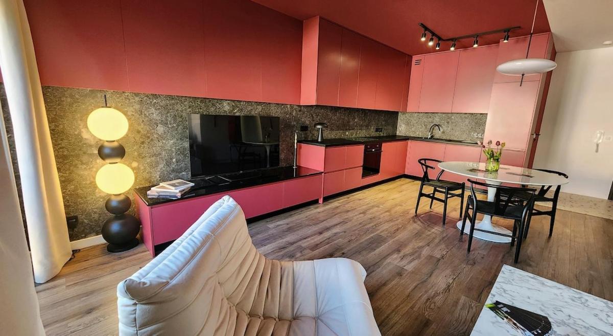 Dzierzonia 12 Apartament